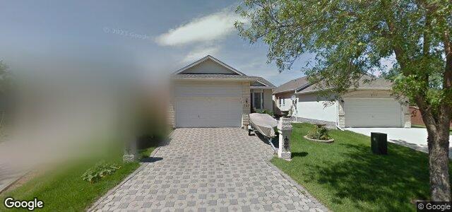 Photo of 207 Eaglemere Drive in Winnipeg, Manitoba