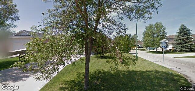 Photo of 211 Eaglemere Drive in Winnipeg, Manitoba