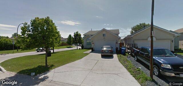 Photo of 239 Eaglemere Drive in Winnipeg, Manitoba