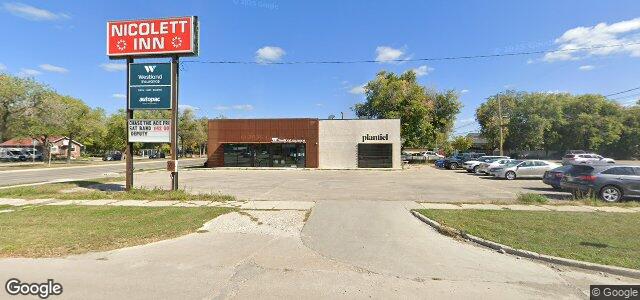 Photo of 484 Provencher Boulevard in Winnipeg, Manitoba